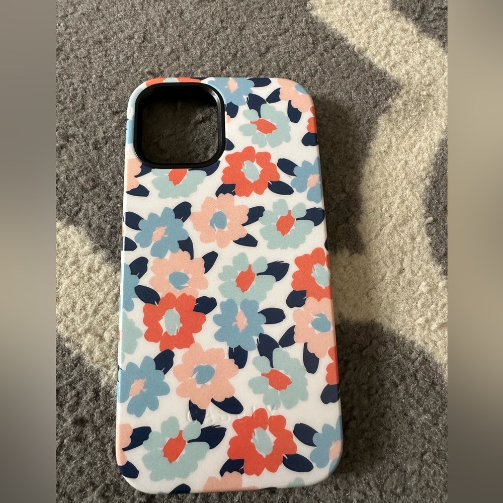iPhone 12/12 pro Casely case.